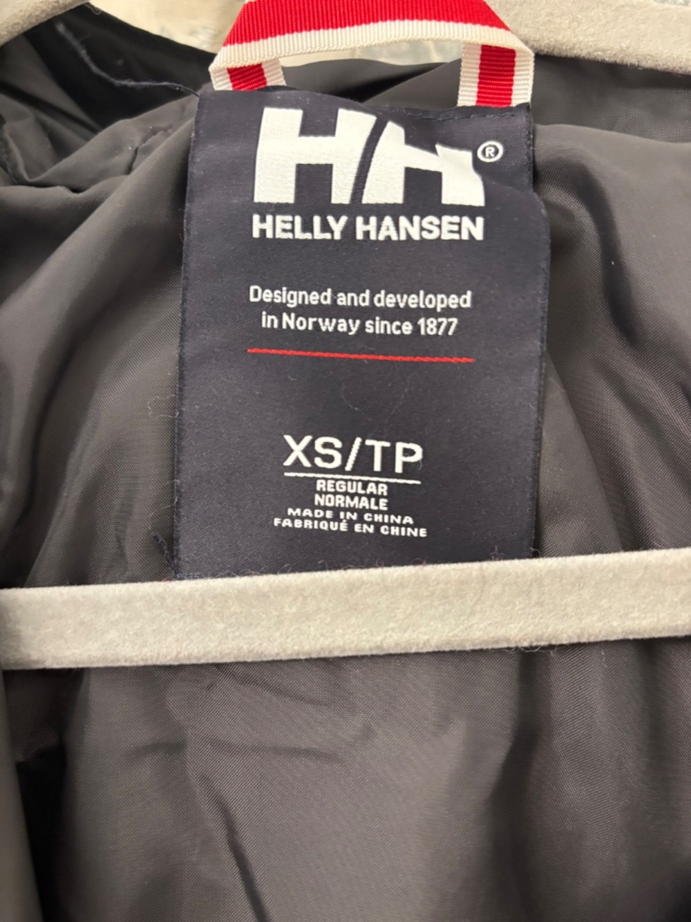Helly Hansen Helly Hansen Women's Aden Puffy Down Parka in black XS - Picture 4 of 4